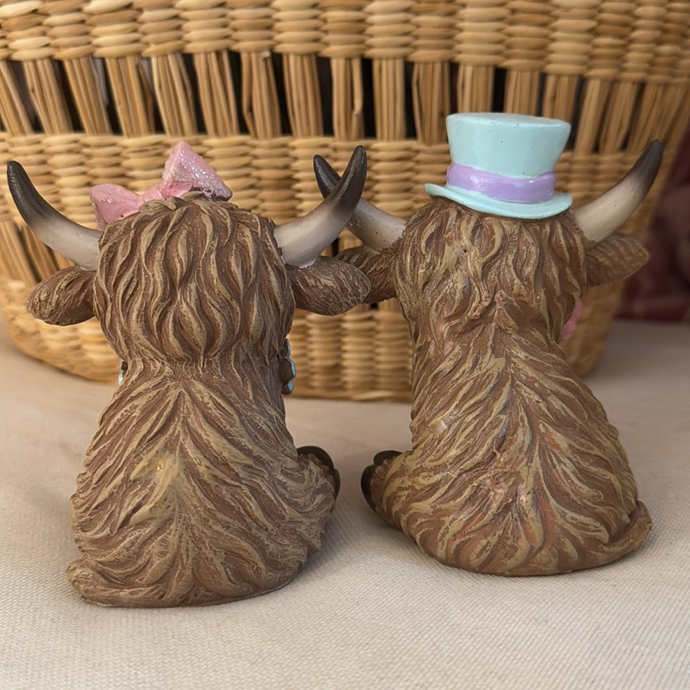 Highland cow Valentine’s Day pair love table top decor couple Easter - Picture 5 of 7
